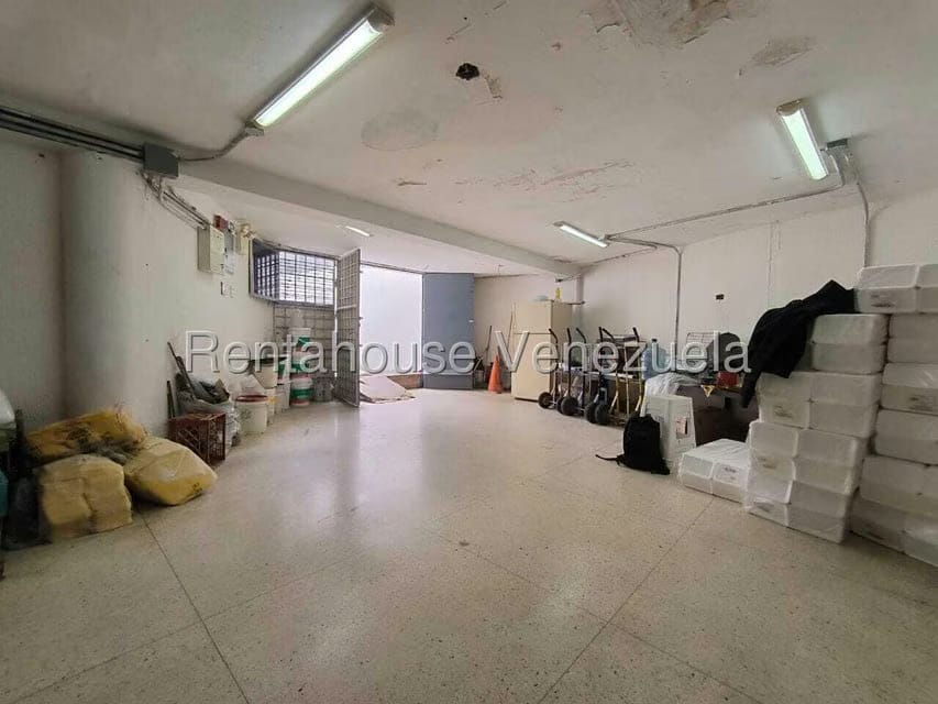 Comercial (Local Comercial) en Venta en Los Chaguaramos, Distrito Metropolitano - 15