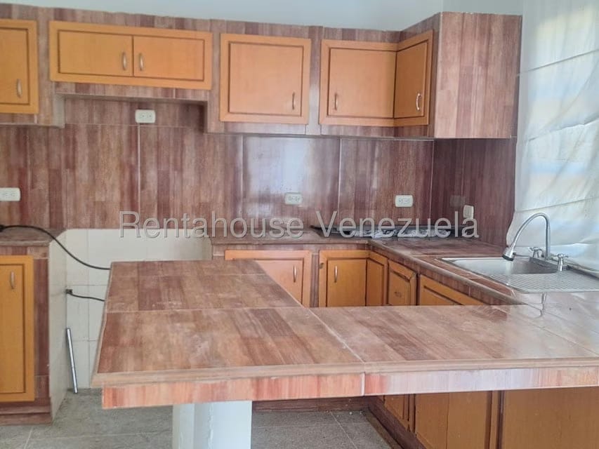 Apartamento (1 Nivel) en Alquiler en Avenida 34, Zulia - 2