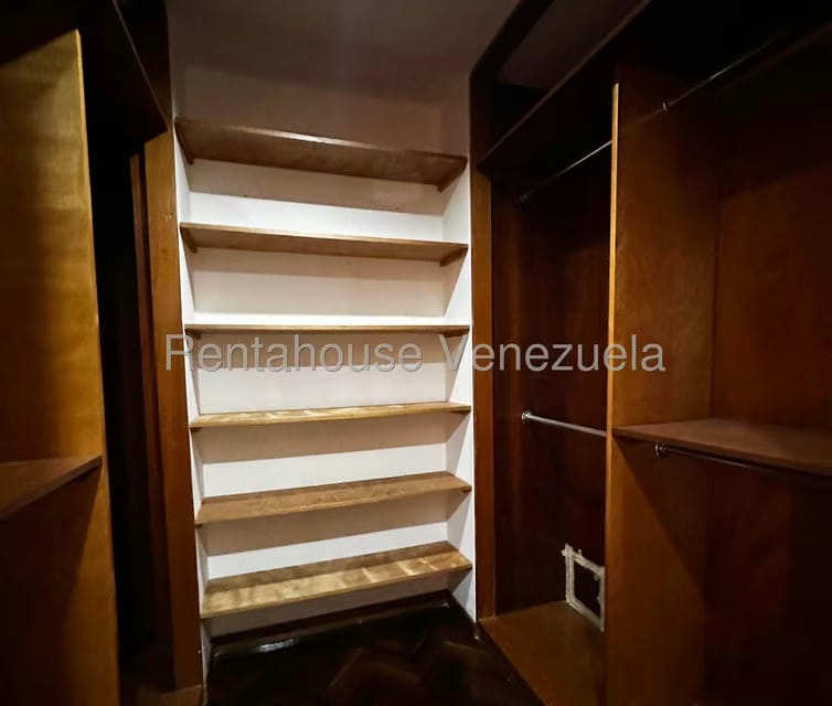 Apartamento (Penthouse) en Venta en La Lagunita Country Club, Distrito Metropolitano - 11