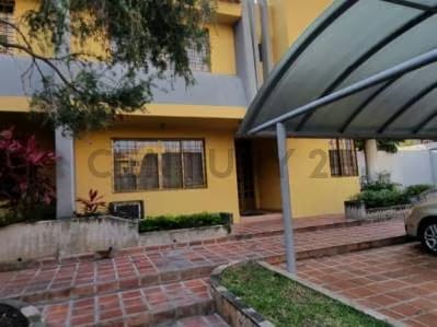 Casa en venta en excelante zona del este