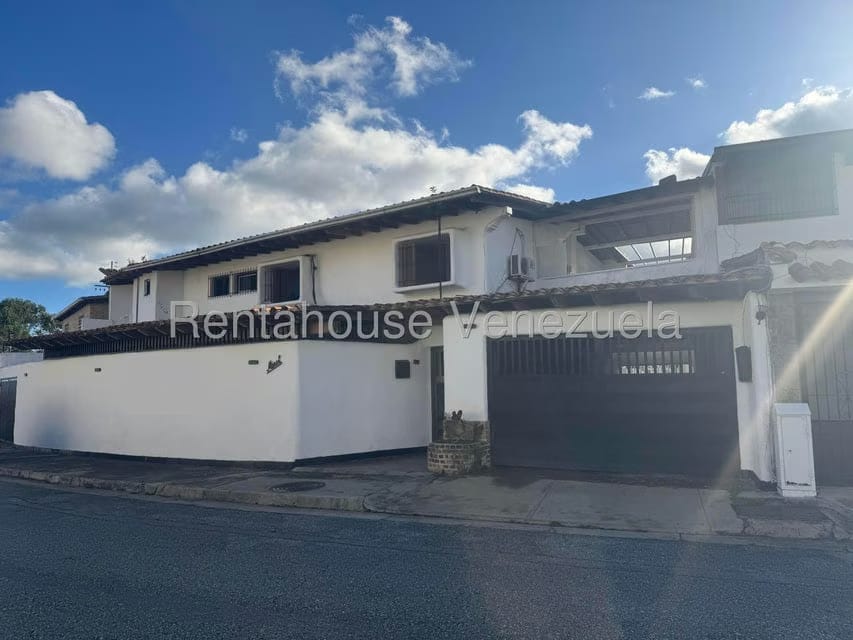 Casa (Duplex) en Venta en Los Naranjos del Cafetal, Distrito Metropolitano