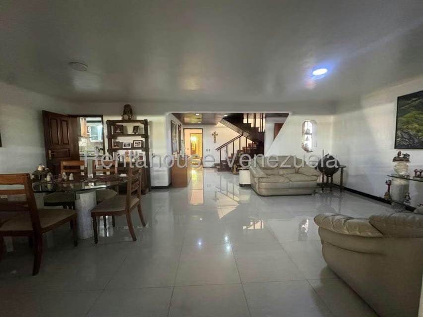 Casa (Duplex) en Venta en Los Naranjos del Cafetal, Distrito Metropolitano - 12