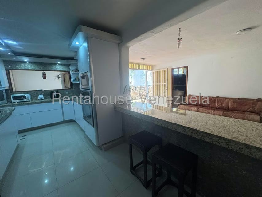 Casa (Duplex) en Venta en Los Naranjos del Cafetal, Distrito Metropolitano - 18
