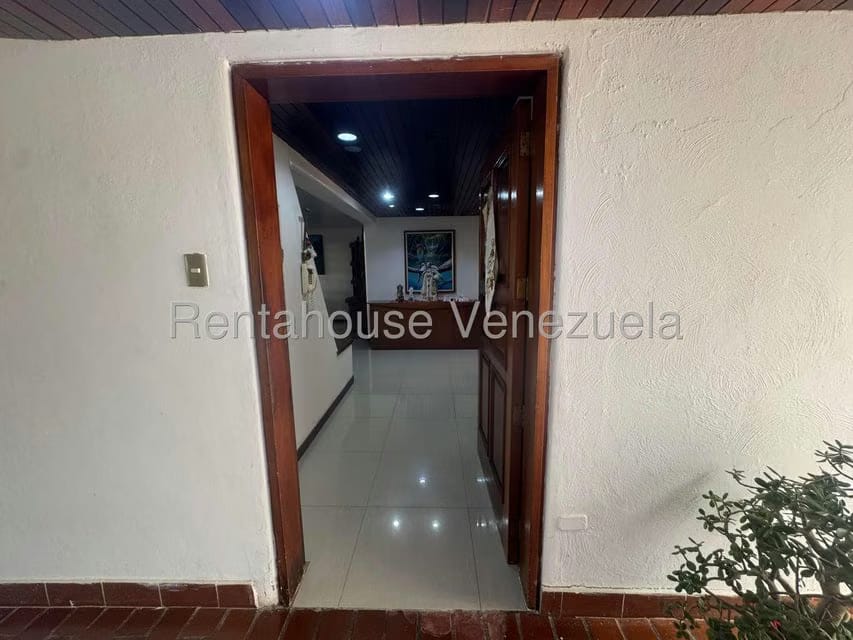 Casa (Duplex) en Venta en Los Naranjos del Cafetal, Distrito Metropolitano - 3