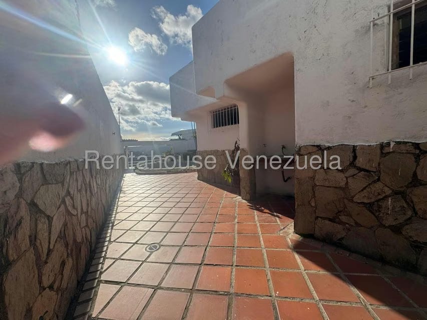 Casa (Duplex) en Venta en Los Naranjos del Cafetal, Distrito Metropolitano - 24