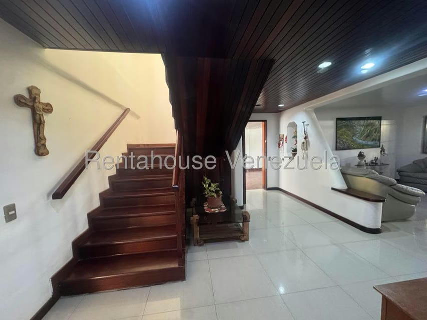 Casa (Duplex) en Venta en Los Naranjos del Cafetal, Distrito Metropolitano - 35