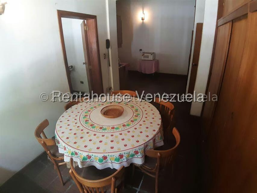 Casa (1 Nivel) en Venta en Prados del Este, Distrito Metropolitano - 11
