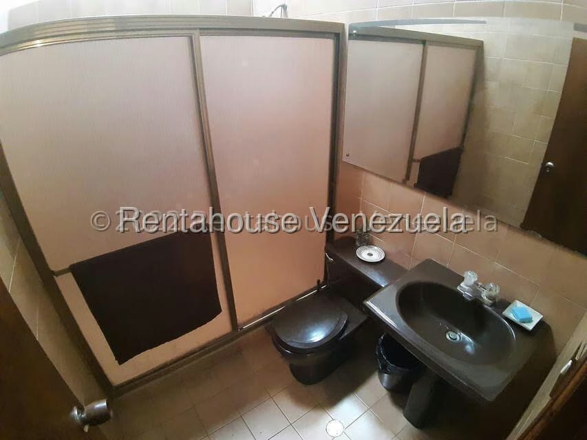 Casa (1 Nivel) en Venta en Prados del Este, Distrito Metropolitano - 17