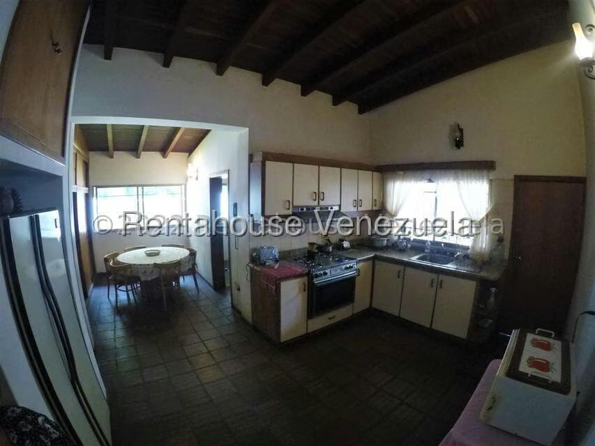 Casa (1 Nivel) en Venta en Prados del Este, Distrito Metropolitano - 10