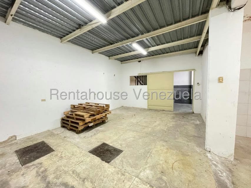 Comercial (Galpon - Deposito) en Alquiler en Baruta, Distrito Metropolitano - 11