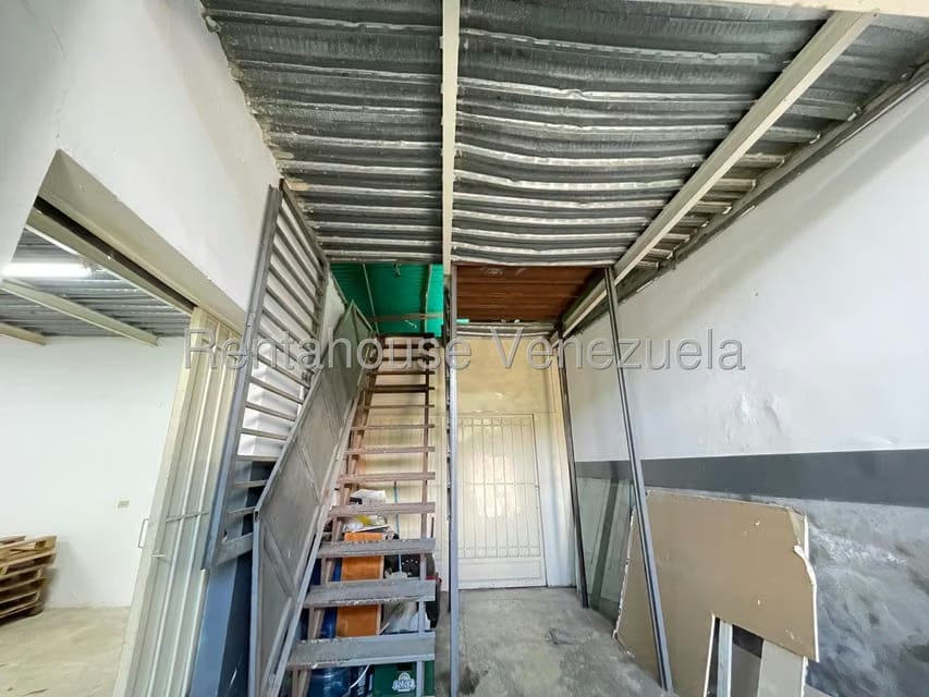 Comercial (Galpon - Deposito) en Alquiler en Baruta, Distrito Metropolitano - 13
