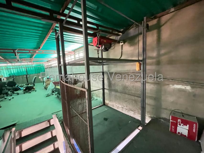 Comercial (Galpon - Deposito) en Alquiler en Baruta, Distrito Metropolitano - 20