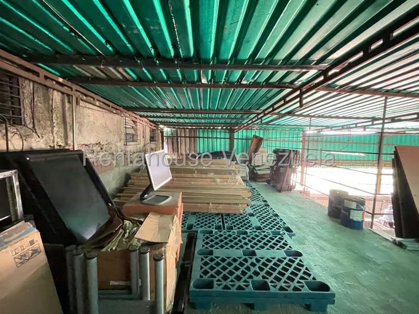 Comercial (Galpon - Deposito) en Alquiler en Baruta, Distrito Metropolitano - 21