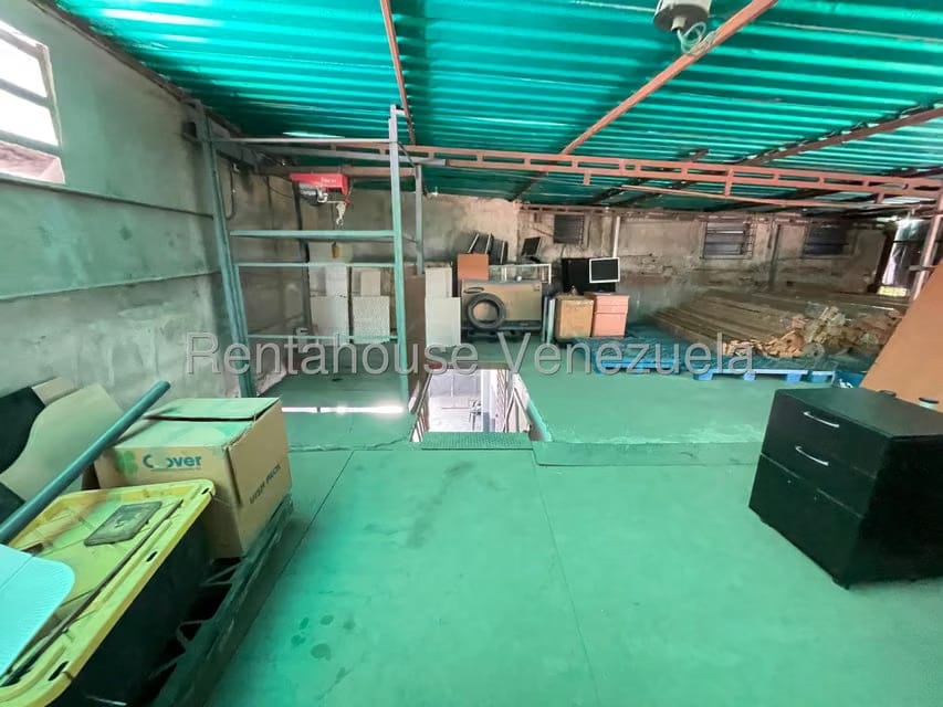 Comercial (Galpon - Deposito) en Alquiler en Baruta, Distrito Metropolitano - 23