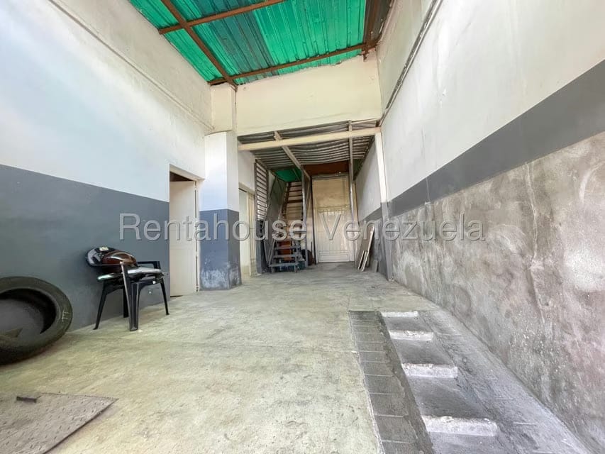 Comercial (Galpon - Deposito) en Alquiler en Baruta, Distrito Metropolitano - 4