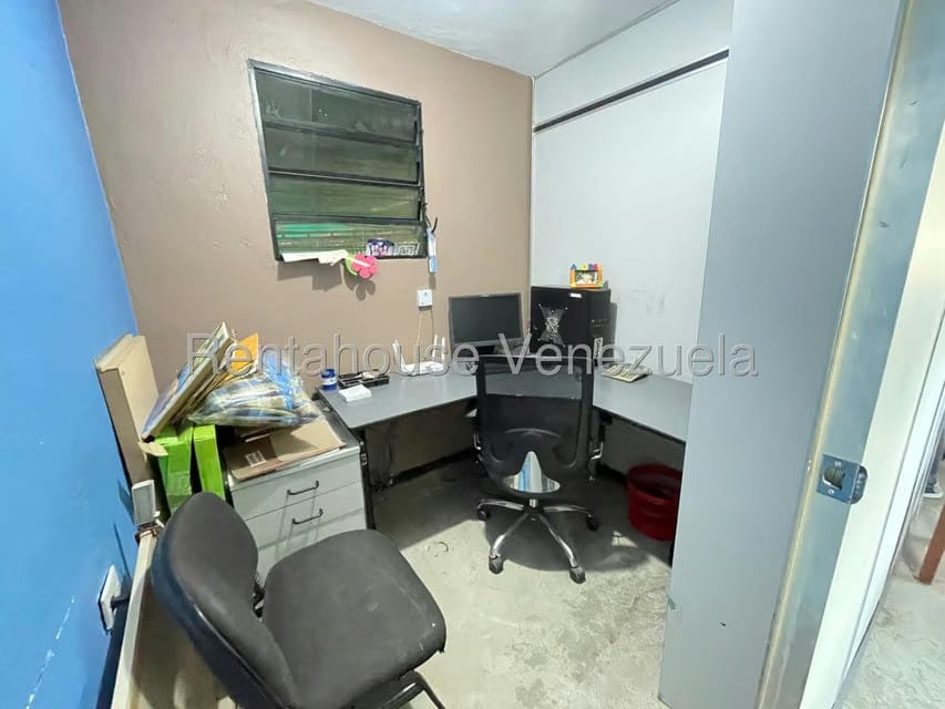 Comercial (Galpon - Deposito) en Alquiler en Baruta, Distrito Metropolitano - 31