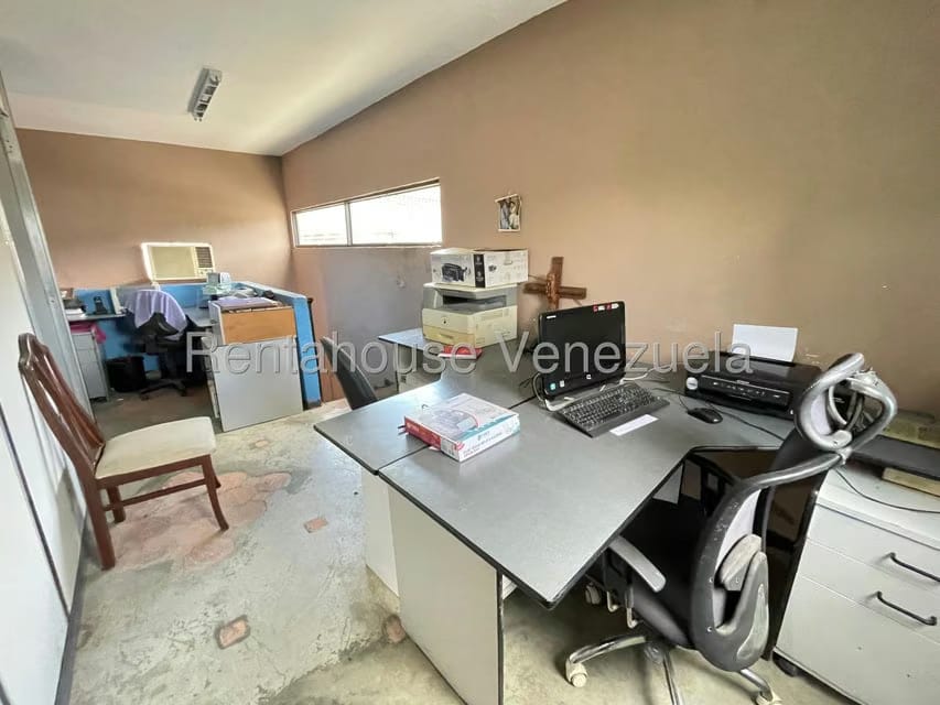 Comercial (Galpon - Deposito) en Alquiler en Baruta, Distrito Metropolitano - 32