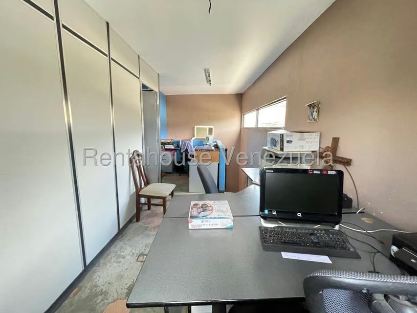 Comercial (Galpon - Deposito) en Alquiler en Baruta, Distrito Metropolitano - 33