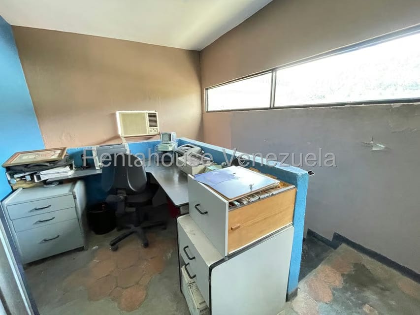 Comercial (Galpon - Deposito) en Alquiler en Baruta, Distrito Metropolitano - 34