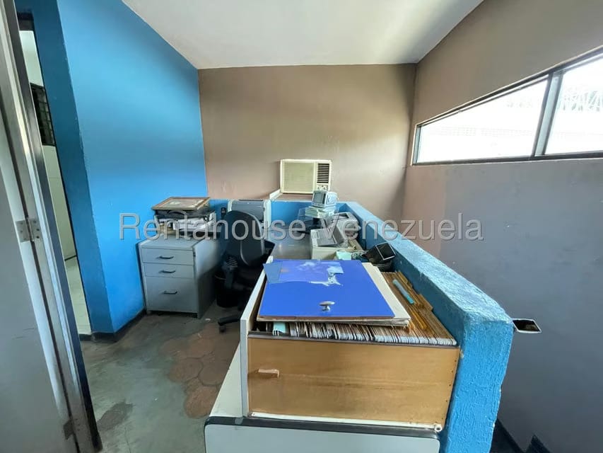 Comercial (Galpon - Deposito) en Alquiler en Baruta, Distrito Metropolitano - 35