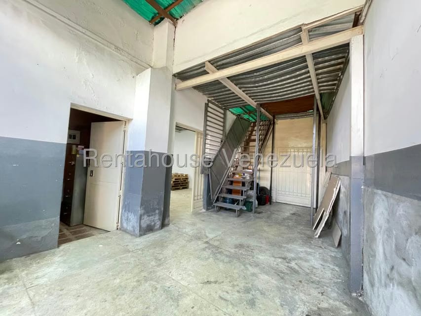 Comercial (Galpon - Deposito) en Alquiler en Baruta, Distrito Metropolitano - 5