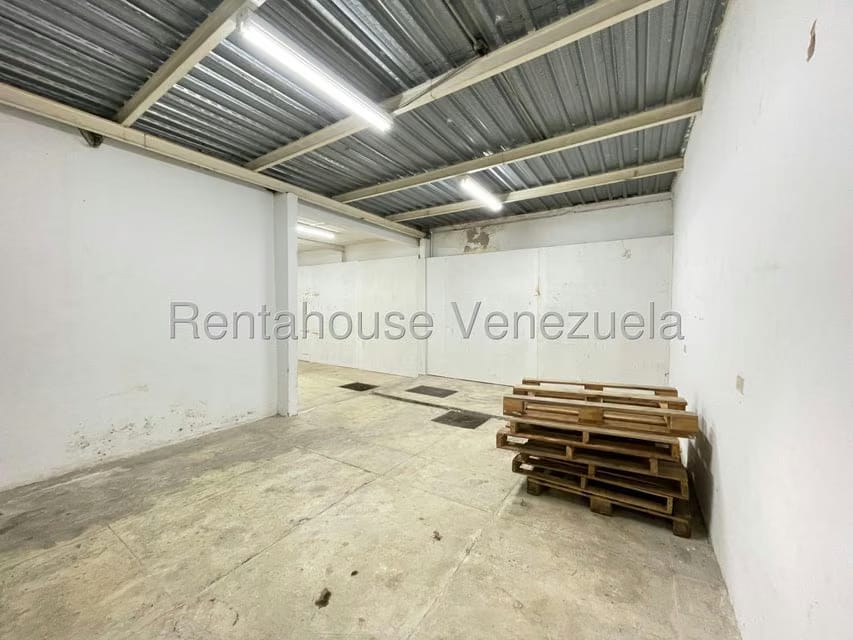 Comercial (Galpon - Deposito) en Alquiler en Baruta, Distrito Metropolitano - 8