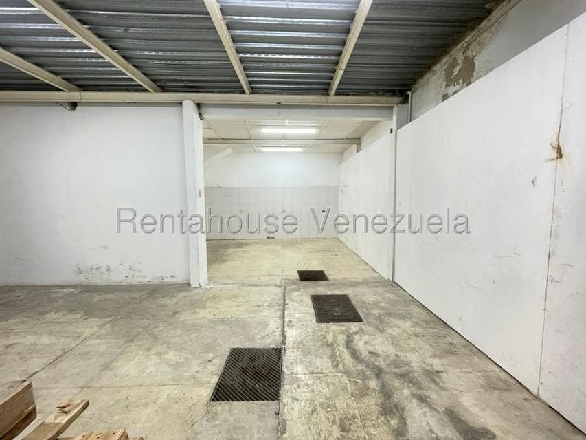 Comercial (Galpon - Deposito) en Alquiler en Baruta, Distrito Metropolitano - 9