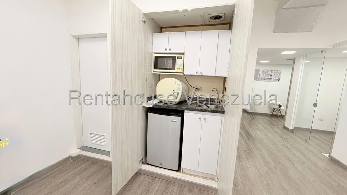 Comercial (Oficina) en Alquiler en Los Cortijos de Lourdes, Distrito Metropolitano - 6