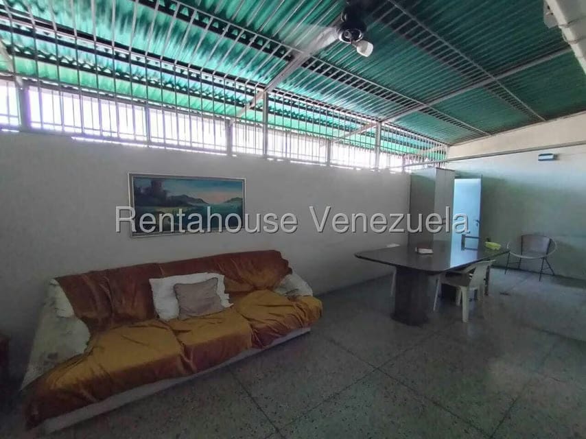 Apartamento (Multiples Niveles) en Venta en Guigue, Carabobo - 2