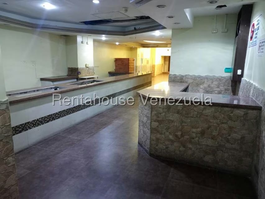Comercial (Edificio) en Venta en Parroquia Catedral, Distrito Metropolitano - 9