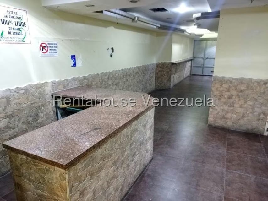 Comercial (Edificio) en Venta en Parroquia Catedral, Distrito Metropolitano - 10