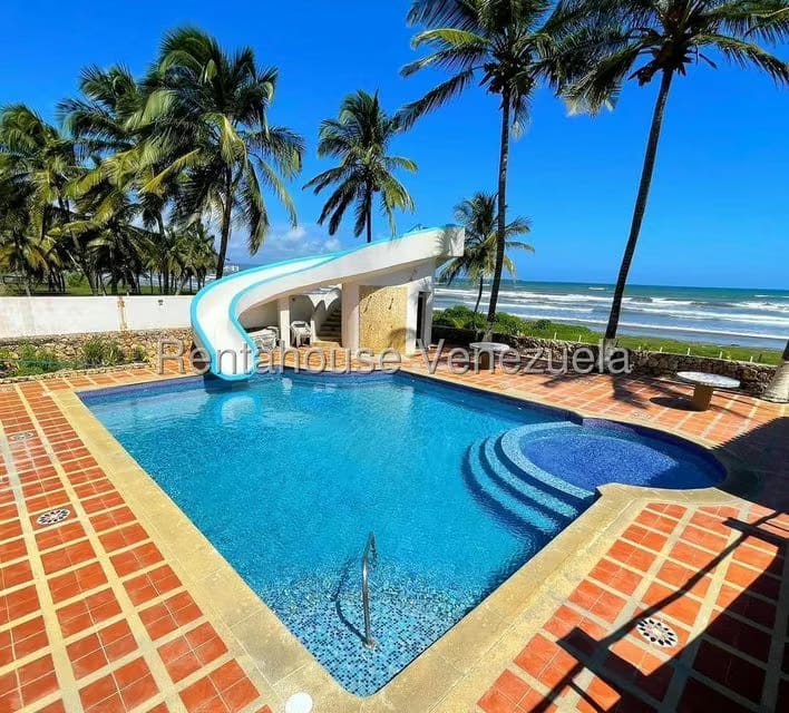 Apartamento (1 Nivel) en Venta en Tucacas, Falcon