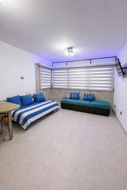 Apartamento (1 Nivel) en Venta en Tucacas, Falcon - 2