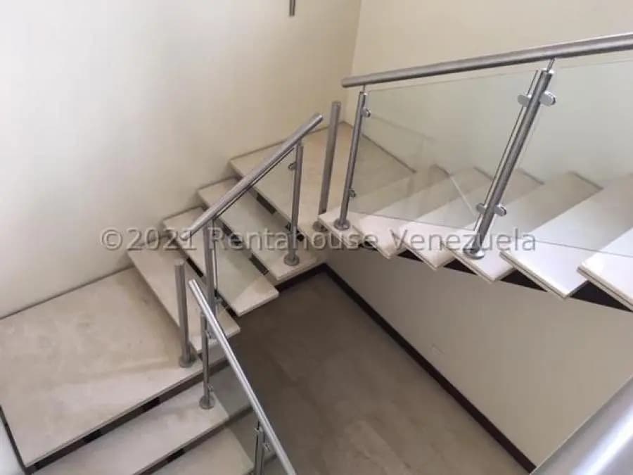 Apartamento en Venta en La Florida Caracas - 3