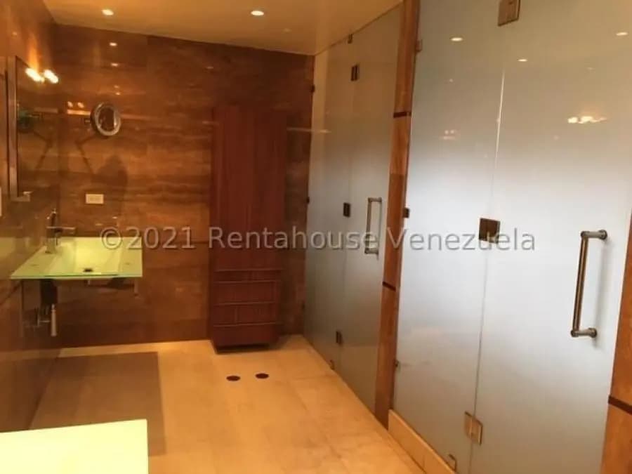 Apartamento en Venta en La Florida Caracas - 5