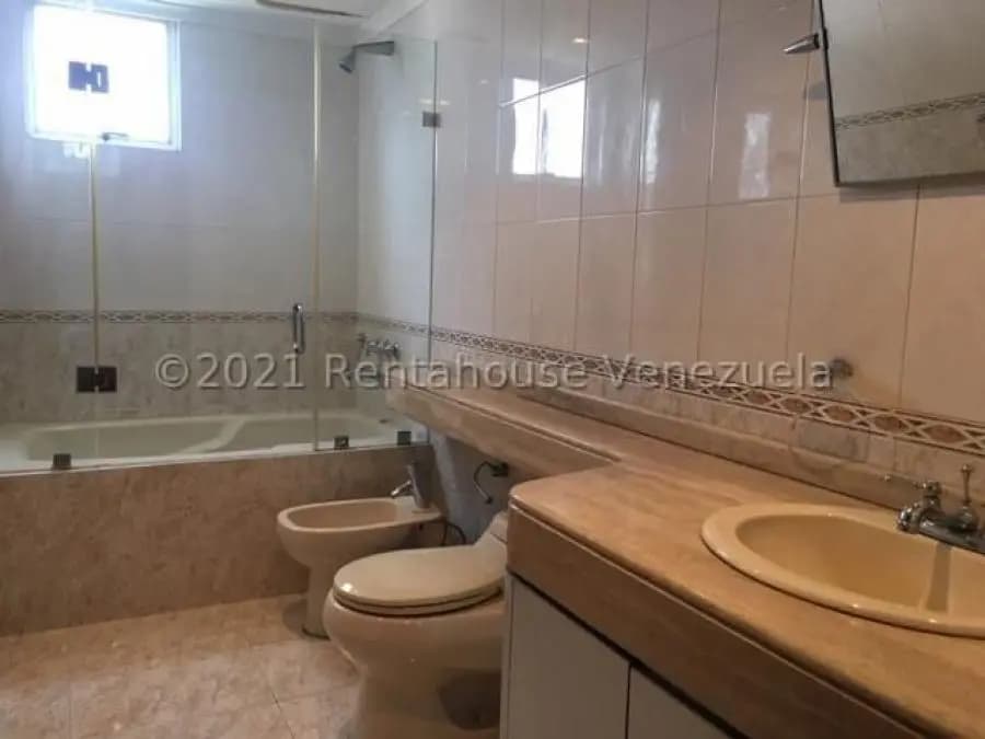 Apartamento en Venta en La Florida Caracas - 9