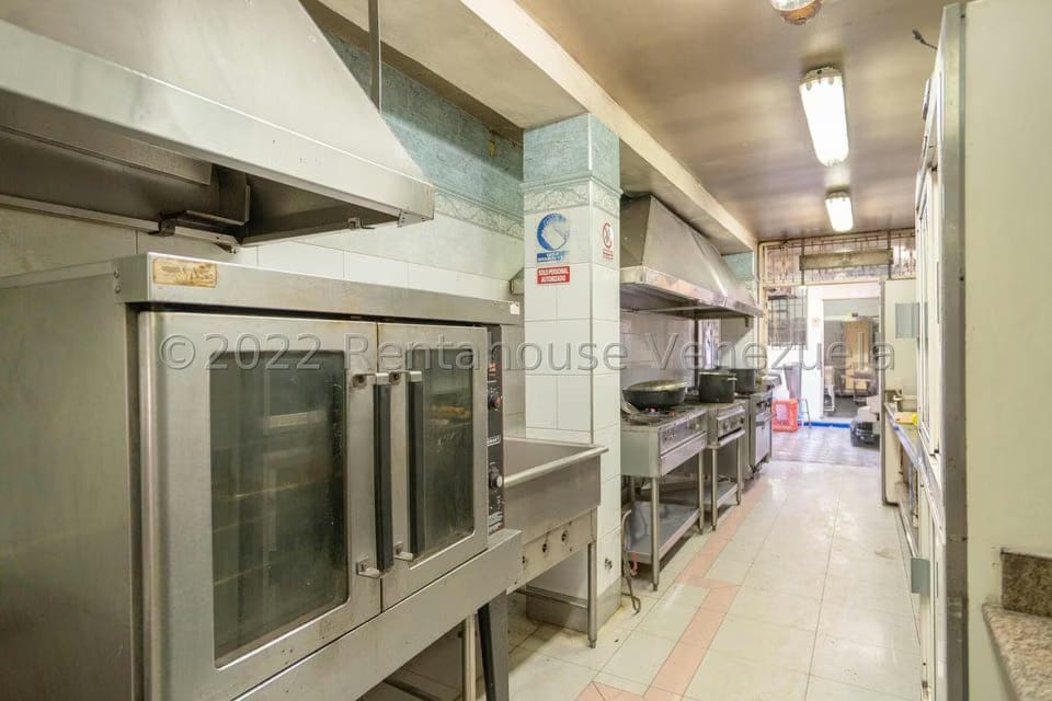 Comercial (Local Comercial) en Venta en La Atlantida, Vargas - 18