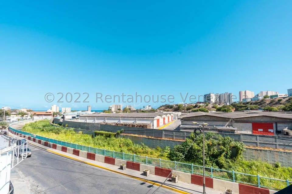 Comercial (Local Comercial) en Venta en La Atlantida, Vargas - 25
