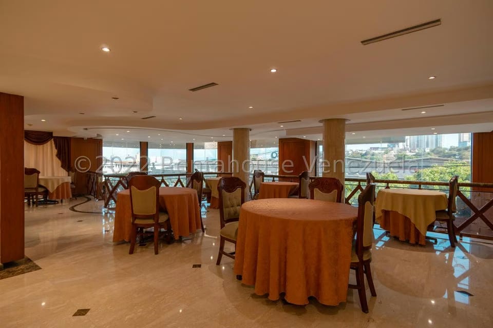 Comercial (Local Comercial) en Venta en La Atlantida, Vargas - 28