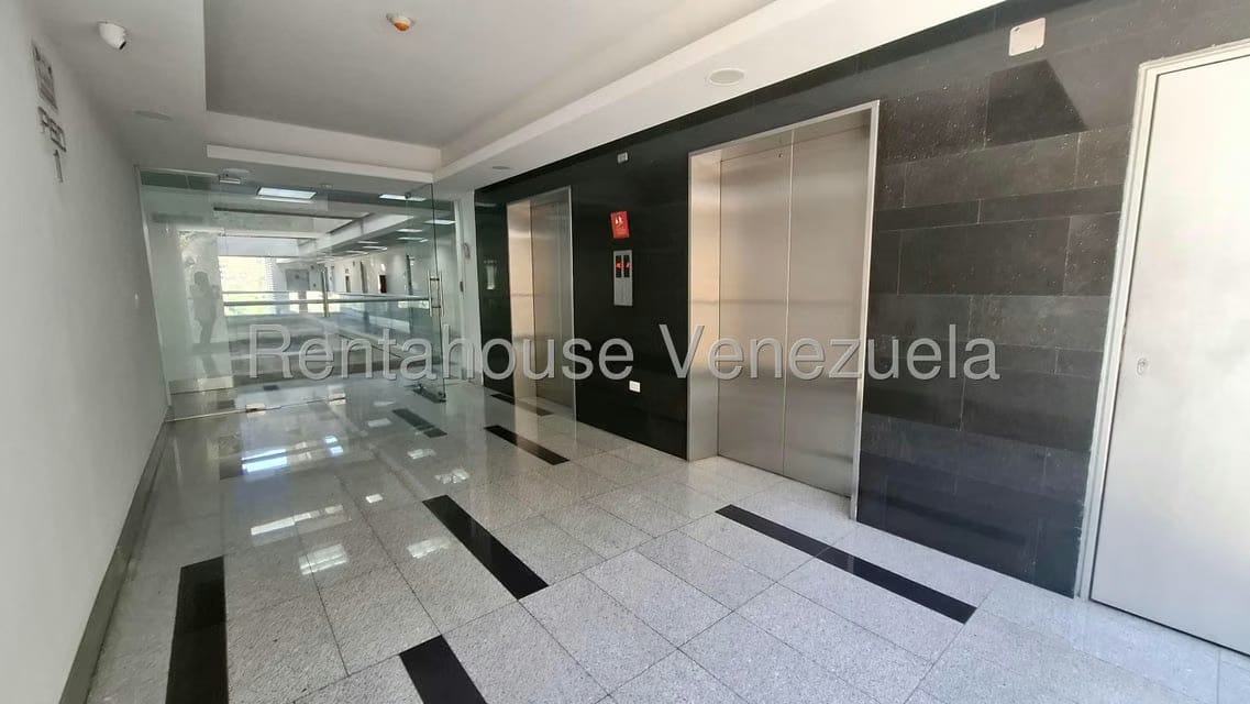 Comercial (Consultorio Medico) en Venta en La Trinidad, Distrito Metropolitano - 2