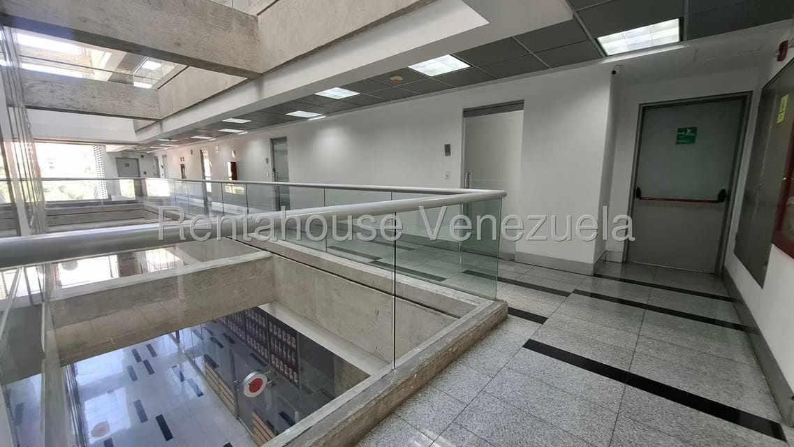 Comercial (Consultorio Medico) en Venta en La Trinidad, Distrito Metropolitano - 3