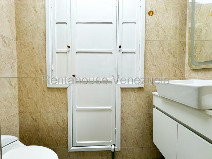 Comercial (Local Comercial) en Alquiler en Chuao, Distrito Metropolitano - 7