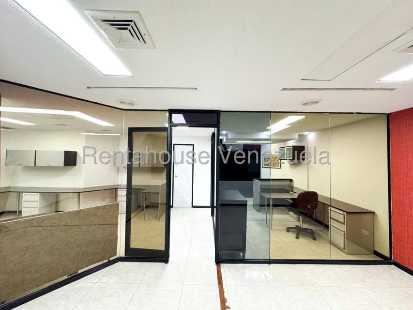Comercial (Local Comercial) en Alquiler en Chuao, Distrito Metropolitano - 8