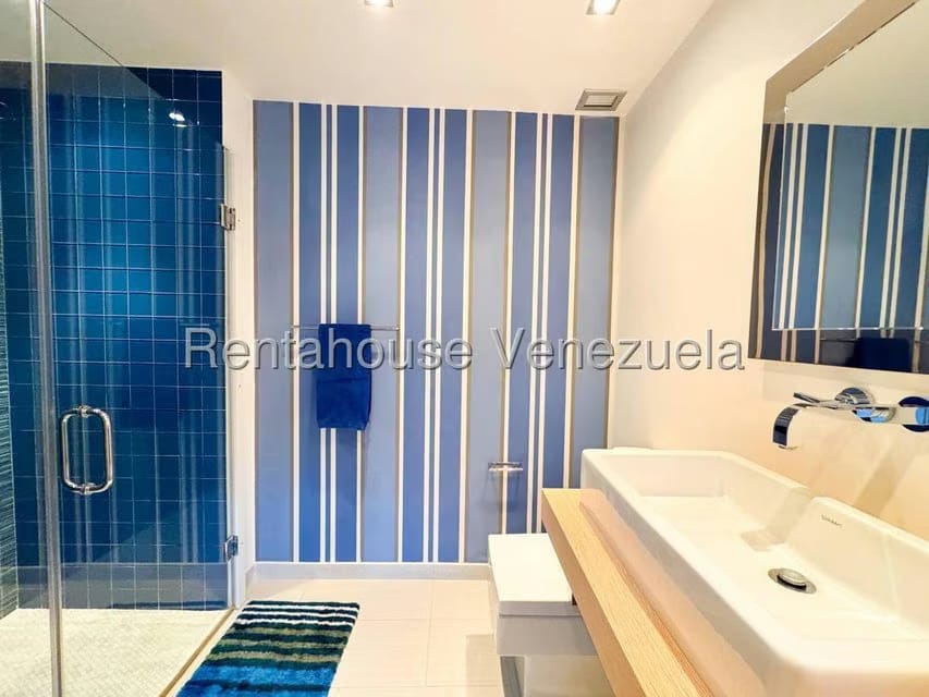 Apartamento (Penthouse) en Venta en Colinas de Valle Arriba, Distrito Metropolitano - 30