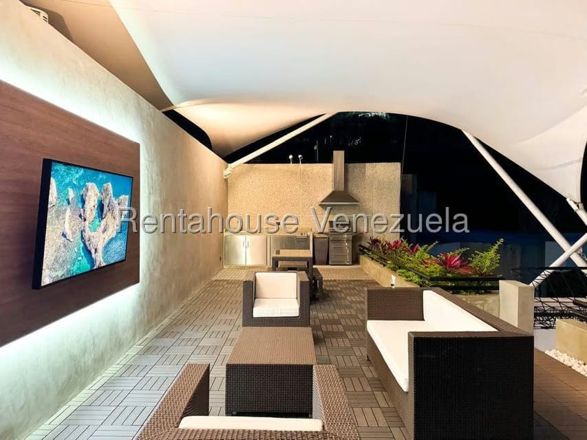 Apartamento (Penthouse) en Venta en Colinas de Valle Arriba, Distrito Metropolitano - 42