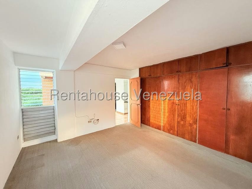 Apartamento (1 Nivel) en Alquiler en Parroquia Santa Rosa, Lara - 18