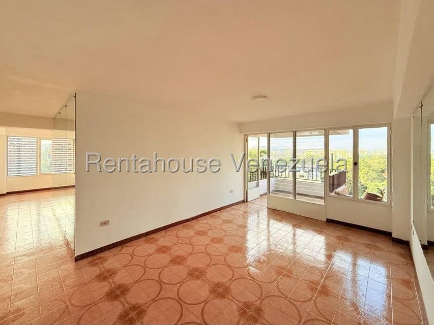 Apartamento (1 Nivel) en Alquiler en Parroquia Santa Rosa, Lara - 3