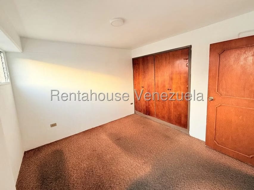 Apartamento (1 Nivel) en Alquiler en Parroquia Santa Rosa, Lara - 25