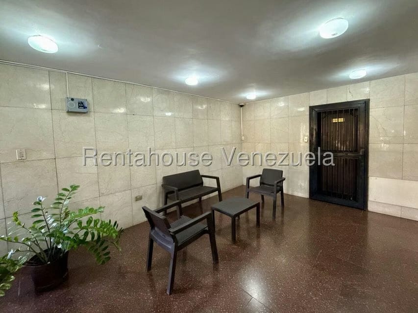 Apartamento (1 Nivel) en Alquiler en Parroquia Santa Rosa, Lara - 35