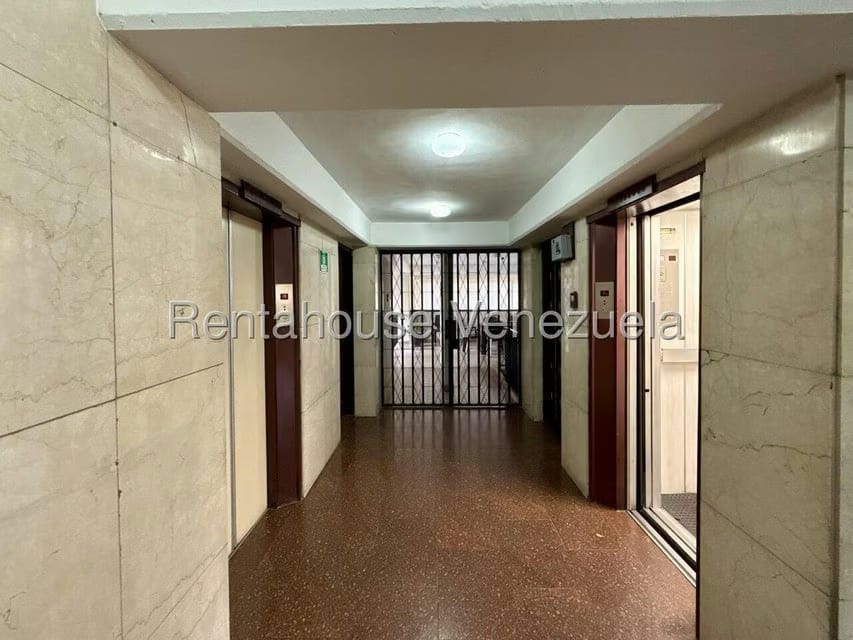 Apartamento (1 Nivel) en Alquiler en Parroquia Santa Rosa, Lara - 36